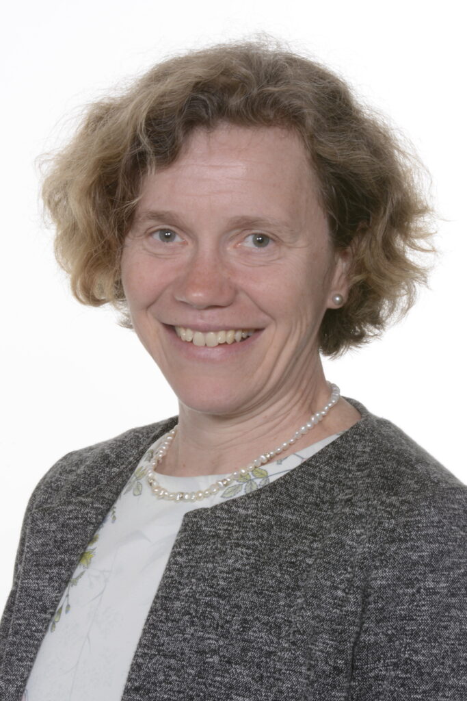 Professor Anna Schuh 