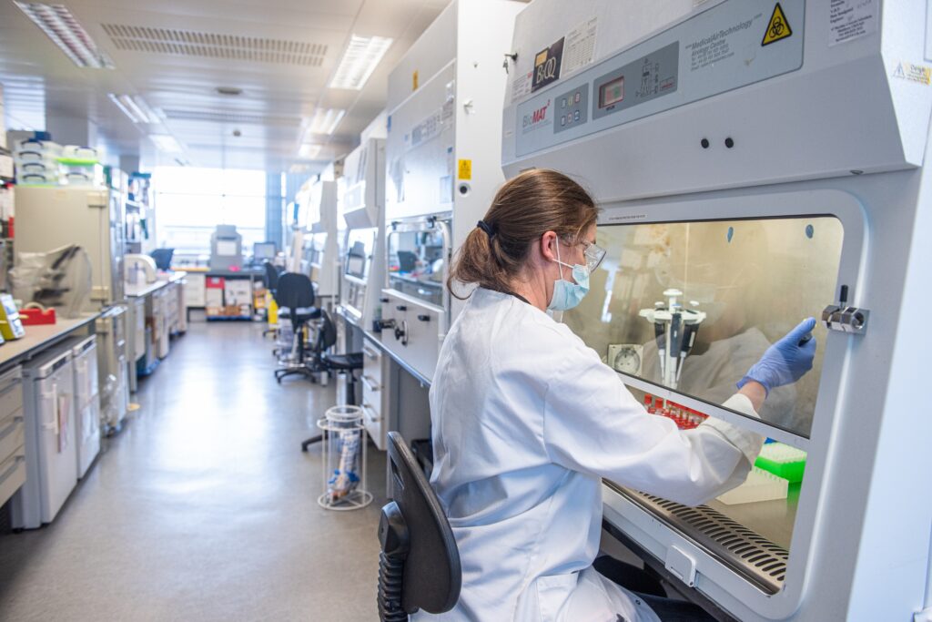 A lab worker working in the Oxford vaccine labs