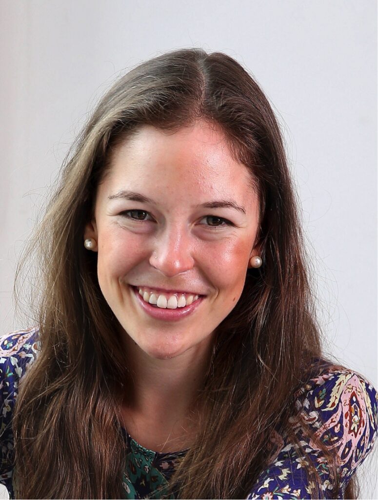 Maeve Barlow 